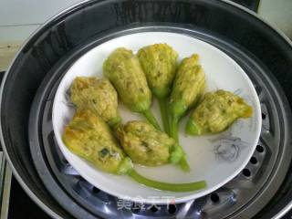 Stuffed Pumpkin Flowers recipe