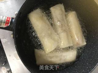 Spring Rolls with Chives and Shredded Pork recipe