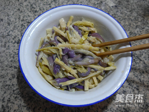 Lamb Tail Bamboo Shoots Mixed with Eggplant recipe