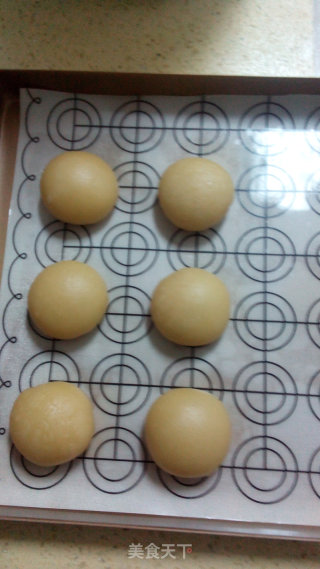 Su-style Mustard and Fresh Meat Mooncakes recipe