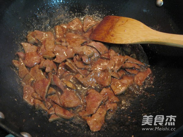 Fried Pork Liver with Purple Beetroot recipe