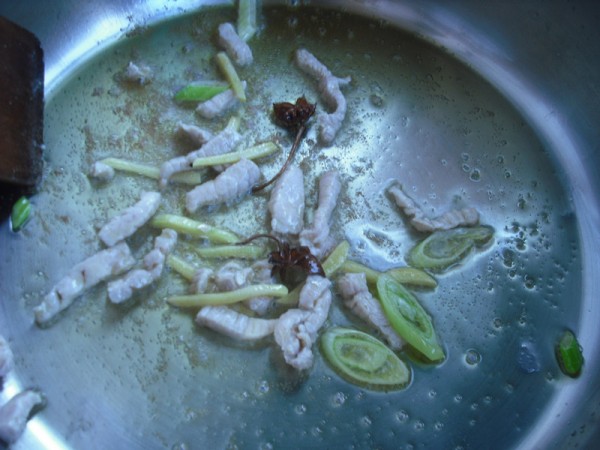 Whitebait Soup with Bean Sprouts and Quail Eggs recipe