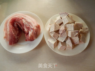 Braised Pork with Taro recipe