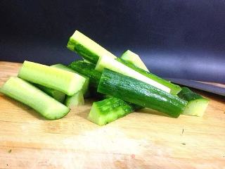 Pickled Cucumber-----necessary with Rice Porridge recipe