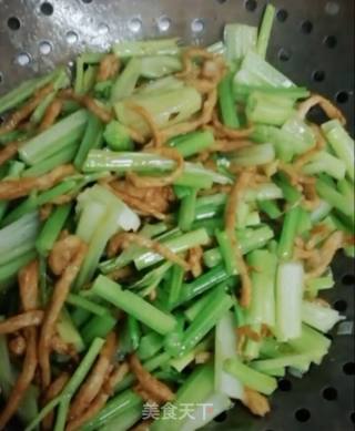 Celery Shredded Pork recipe