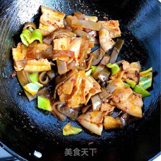 Twice-cooked Pork with Vetch Skin recipe