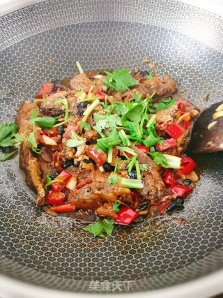 Braised Small Yellow Croaker with Black Bean Sauce recipe