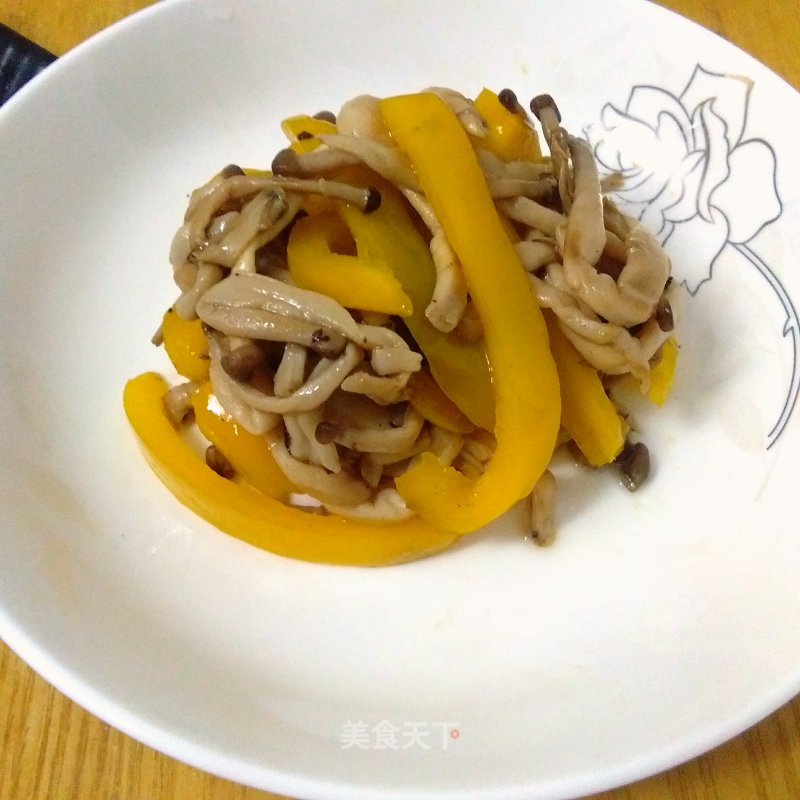 Stir-fried Crab Mushroom with Colored Pepper recipe