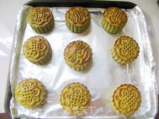 The Same Moonlight, A Different Life——cantonese-style Matcha Five-ren Mooncakes recipe