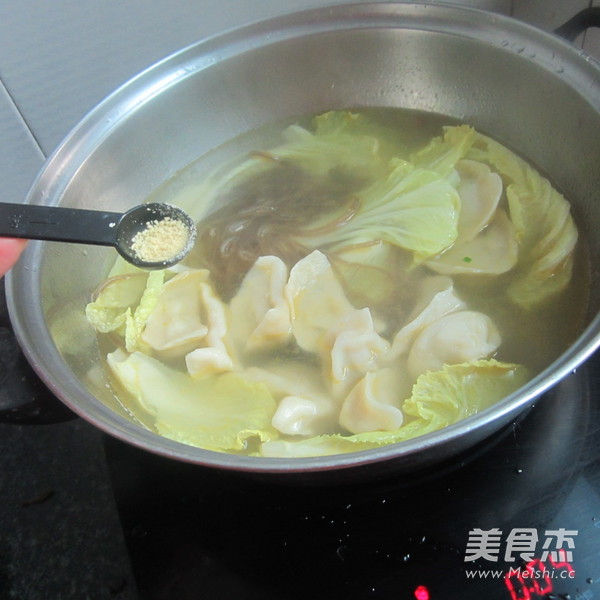Cabbage Vermicelli Dumplings recipe