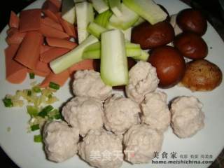 A Bowl of Fresh (with A Detailed Diagram of How to Make Fish Balls) recipe