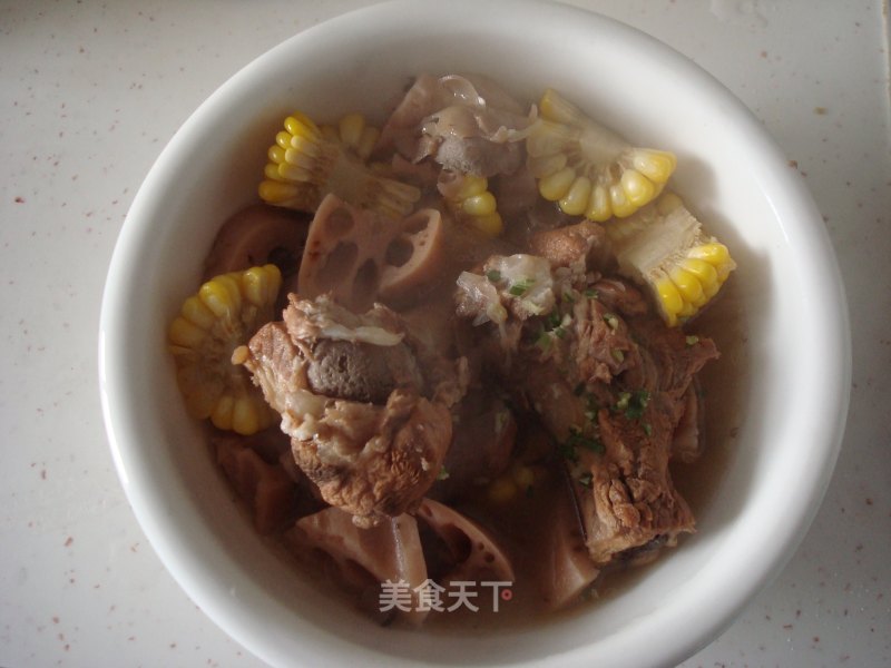 Lotus Root Corn Big Bone Soup recipe