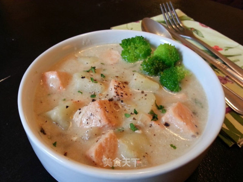 Salmon Cream Potato Soup—a Delicious French Soup recipe