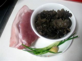 Sliced Pork with Black Fungus-hometown Cuisine recipe