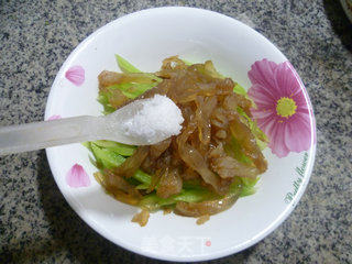 Lettuce Mixed with Jellyfish recipe