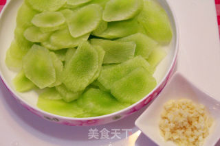 Green Bamboo Shoots Mixed with Fungus recipe