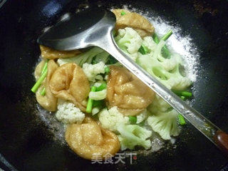 Stir-fried Cauliflower with Garlic Stalk Oil and Gluten recipe