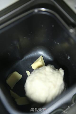 9 Inch Shrimp and Sausage Pizza recipe