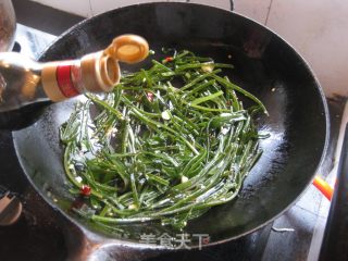 Hot and Sour Kelp Shreds recipe