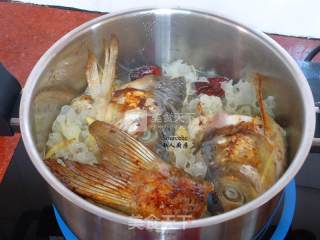 Tremella Fish Soup recipe