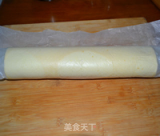 Banana Chiffon Cake Roll recipe