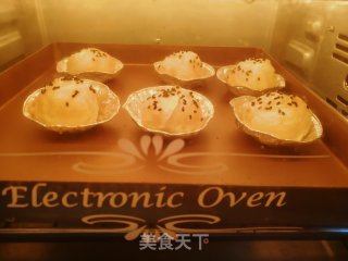 Yuanxiao Glutinous Rice Balls are Innovative, A Sounding Glutinous Rice Balls, Baked Glutinous Rice Balls with Egg Tart Crust recipe