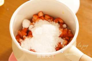 Simple and Delicious Strawberry Jam recipe