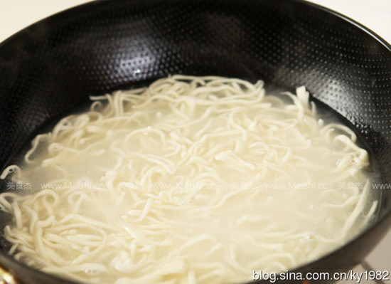 Seafood Longevity Noodle recipe