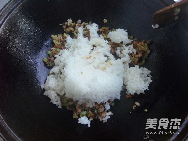 Fried Rice with Chicken Tempeh and Mustard Greens recipe