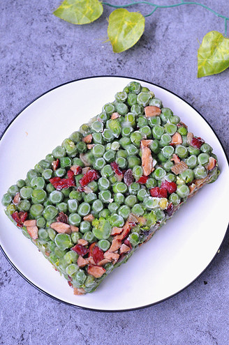 Emerald Refreshing Pea Cake recipe