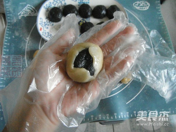 Black Sesame Mooncake recipe