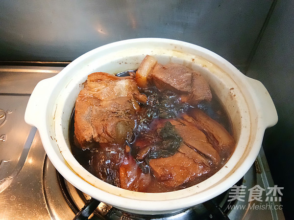 Soy Sauce Braised Pork recipe