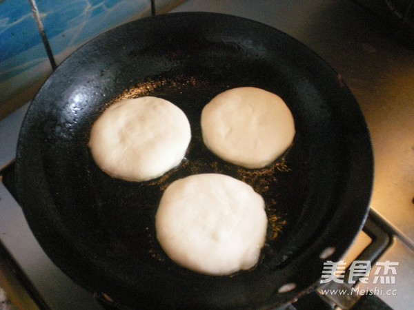 Rose Stuffed Sugar Pancakes recipe