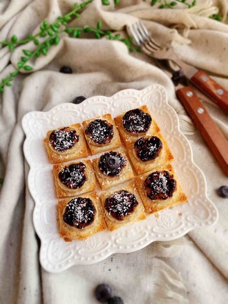 Crispy Banana Toast with Blueberry Sauce recipe