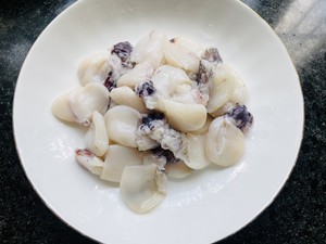 Stir-fried Cuttlefish with Home-cooked Vegetable Sauce (15 Minutes) recipe