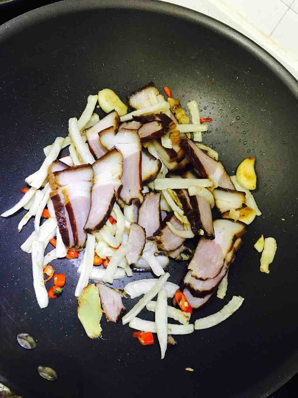 Stir-fried Bacon with Dried Radish recipe