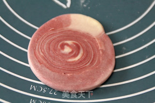 Knowing Everything is Endless: [two-color Circle Spiral Pastry] recipe