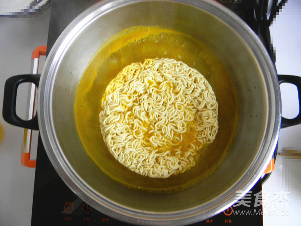 Pumpkin Soup Noodles recipe