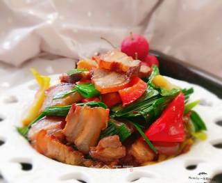 Stir-fried Bacon with Red Pepper and Garlic recipe