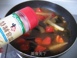 Potato Tomato Seaweed Soup recipe