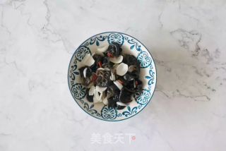Steamed Fungus with Wolfberry and Lily💨 recipe