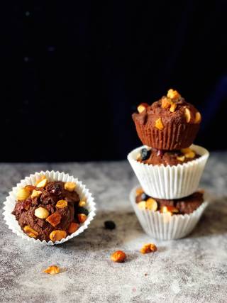 Chocolate Nut Cakes recipe