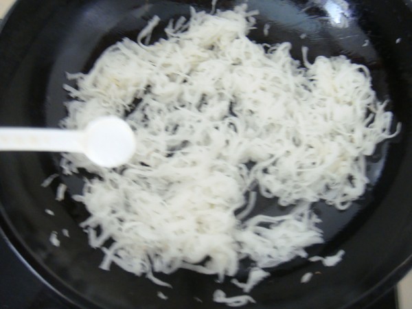 Stir-fried Shredded Radish recipe