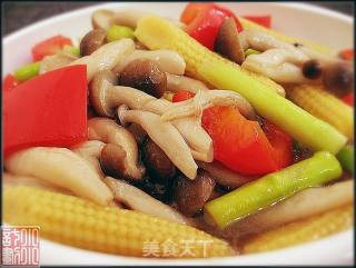 Stir-fried Crab Mushroom with Double Bamboo Shoots recipe