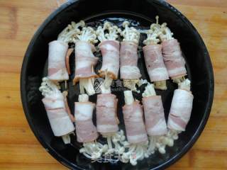 Bacon Roll with Enoki Mushroom recipe