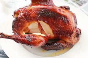 Roasted Chicken is Not Only Crispy and Sweet, But The Meat is Tender and Juicy. It is Super Delicious, and It Will be Eaten in Seconds. recipe