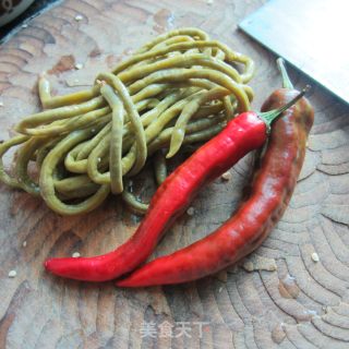 Chopped Pepper and Capers --- Porridge with Noodles recipe
