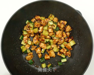 Stir-fried Chicken with Sauce recipe