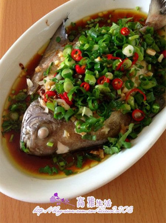 Steamed Black Pomfret with Garlic Tempeh recipe