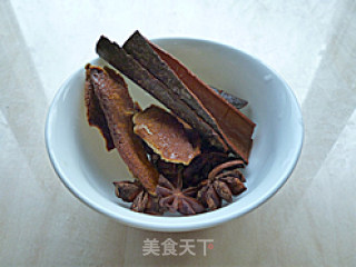 Peanut Stewed Pork Knuckles recipe